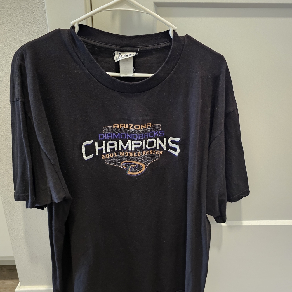 Lee Sport Diamonbacks World Series Champion T-shirt